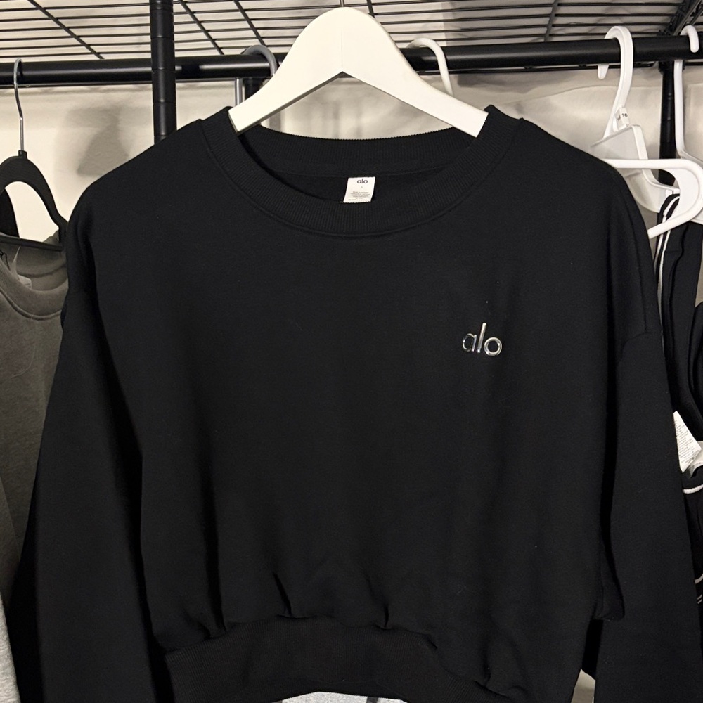 ALO Yoga Women's cropped accolade crewneck